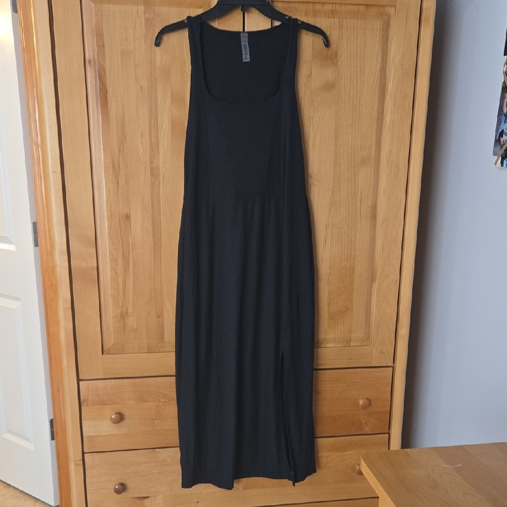 Beyond Yoga Black Sleeveless Maxi Dress with Side Slit